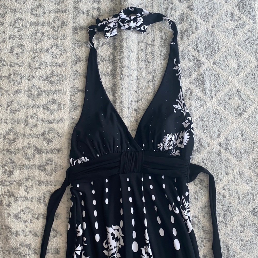 ✨5 for $25✨Speechless black&white flower dress